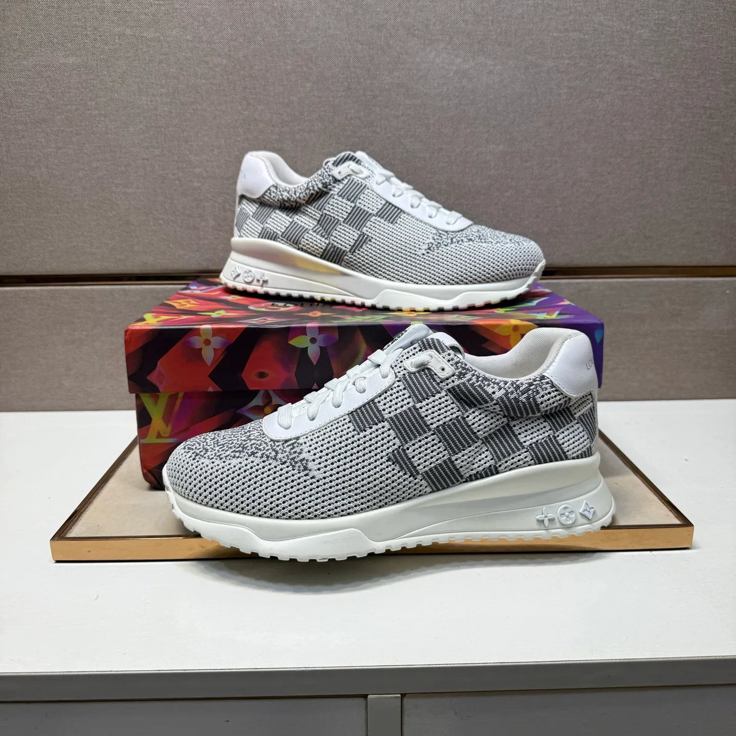 ⬛️Men's shoes 💰p540 [LV～] Men's casual shoes 2025z cabinet sales simultaneously 🔶Size: 38-44 #️⃣ 🔷4 colors🔜The upper is made of multi-material splicing➕Mesh lining, comfortable and breathable, sole: original comfortable and wear-resistant outsole, ⚠️real thing📱photographed🎬real thing is better📢📢📢